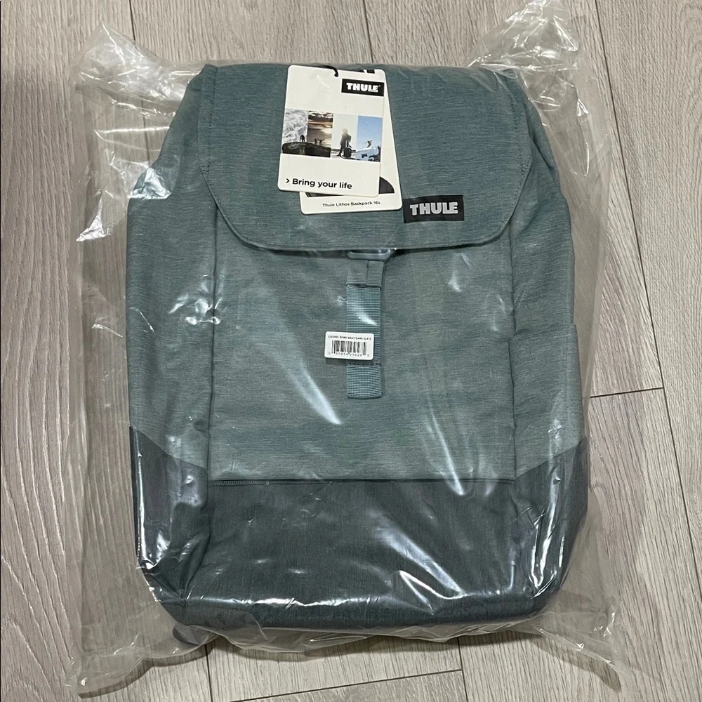 Thule Lithos Two-Tone Teal Backpack 16L